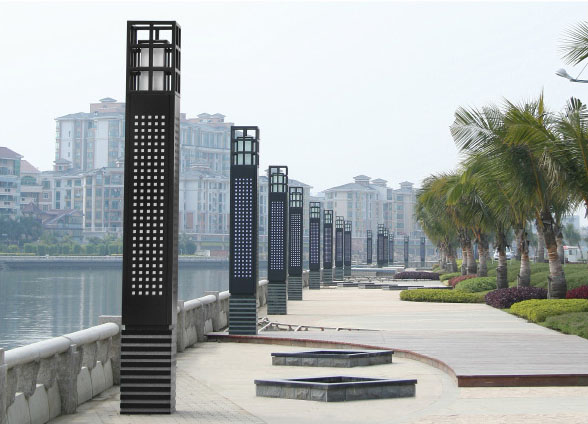(QDJGDZ-007)商業(yè)廣場(chǎng)鏤空方形景觀燈柱實(shí)景效果照片